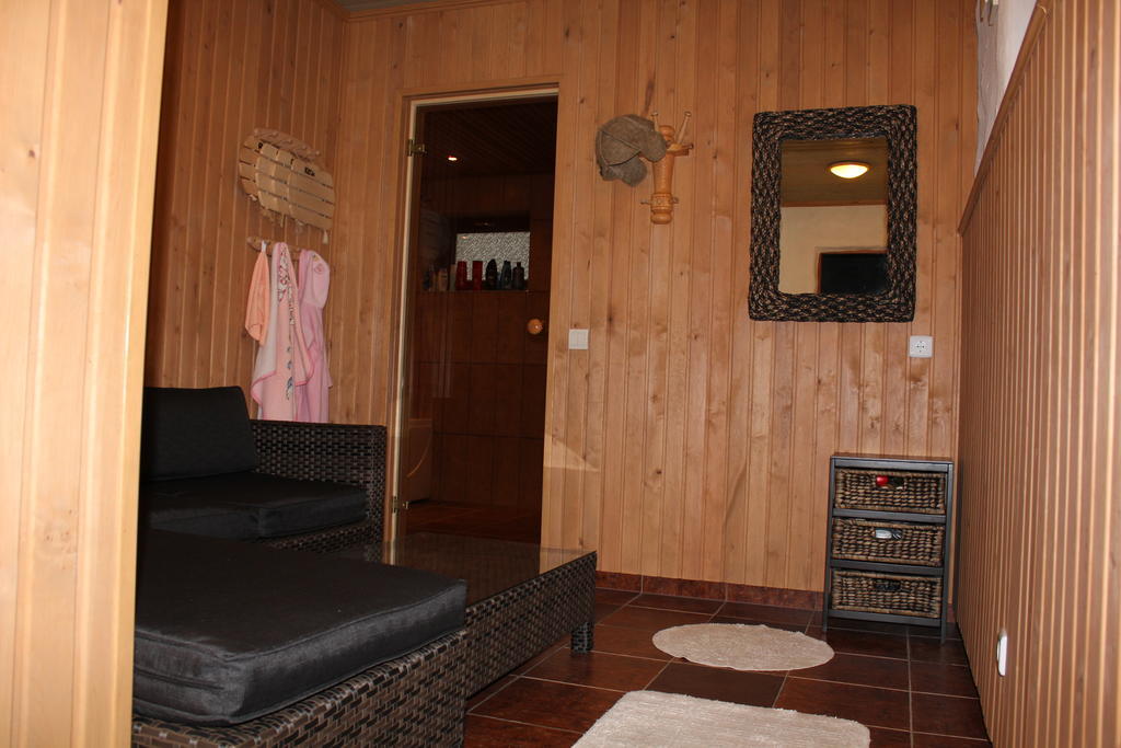 Krapi Guesthouse Treimani Екстер'єр фото
