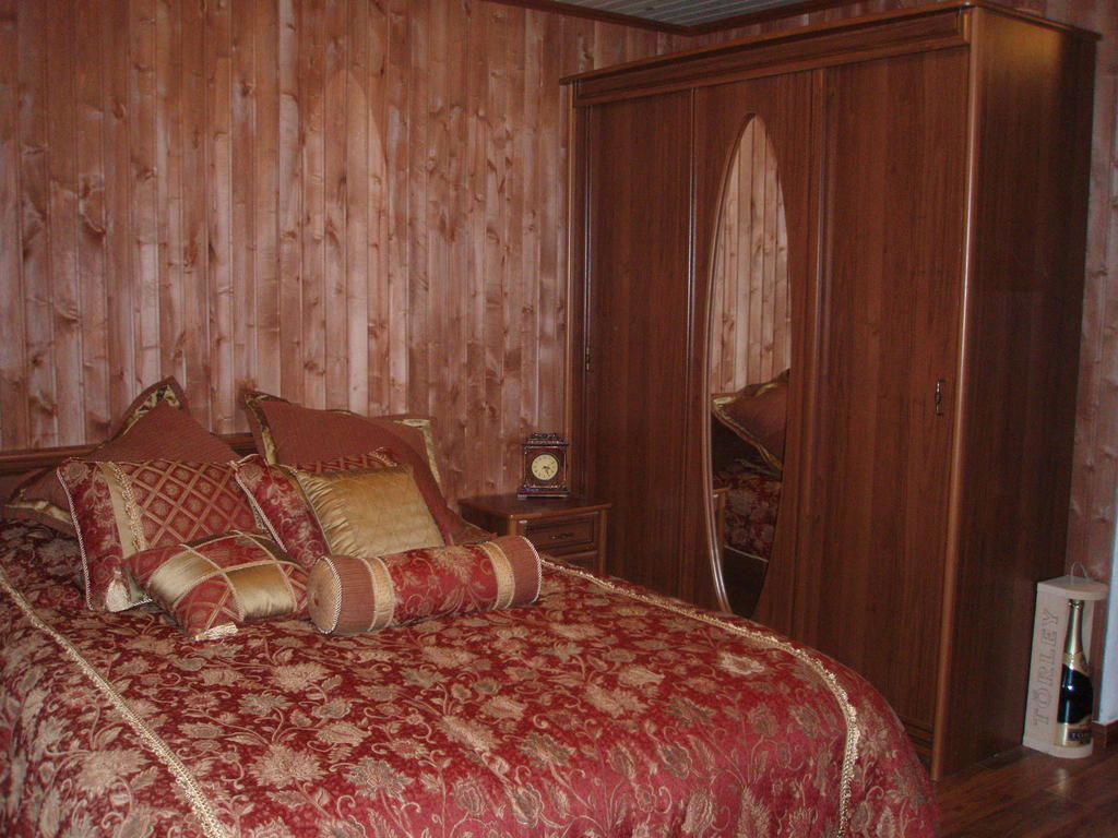 Krapi Guesthouse Treimani Номер фото