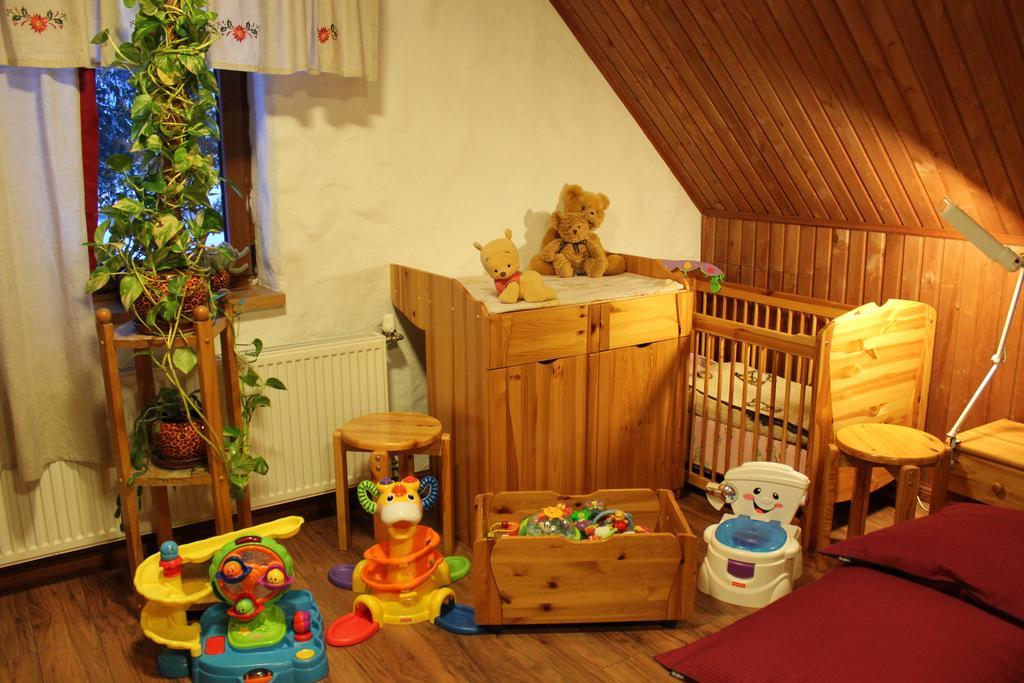 Krapi Guesthouse Treimani Екстер'єр фото