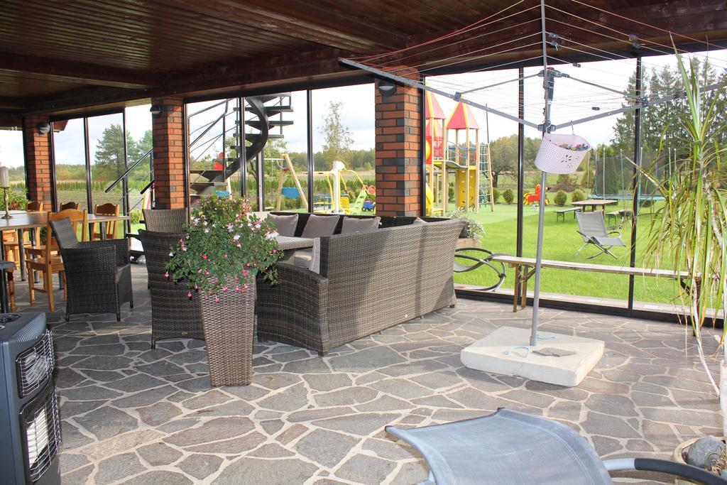 Krapi Guesthouse Treimani Екстер'єр фото